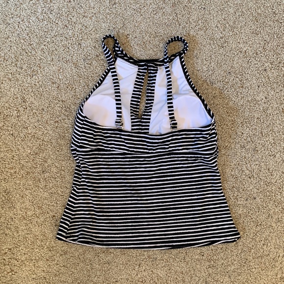 EUC - APT 9 Beach Tankini
Bathing Swim Suit Top
Black/White (Size M)
Striped - Picture 2 of 4